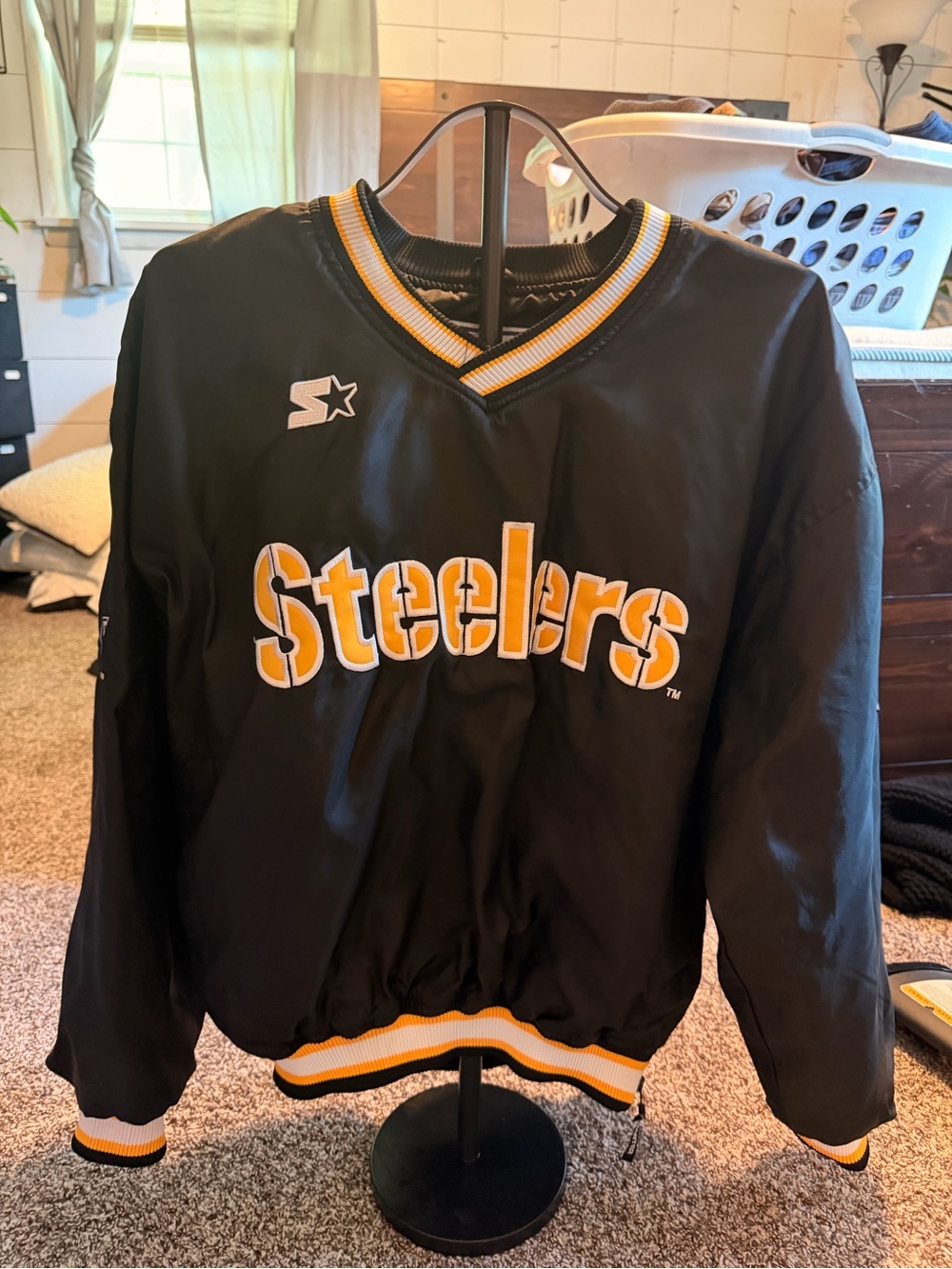 STARTER Black and Yellow Steelers Pullover Puffer Jacket